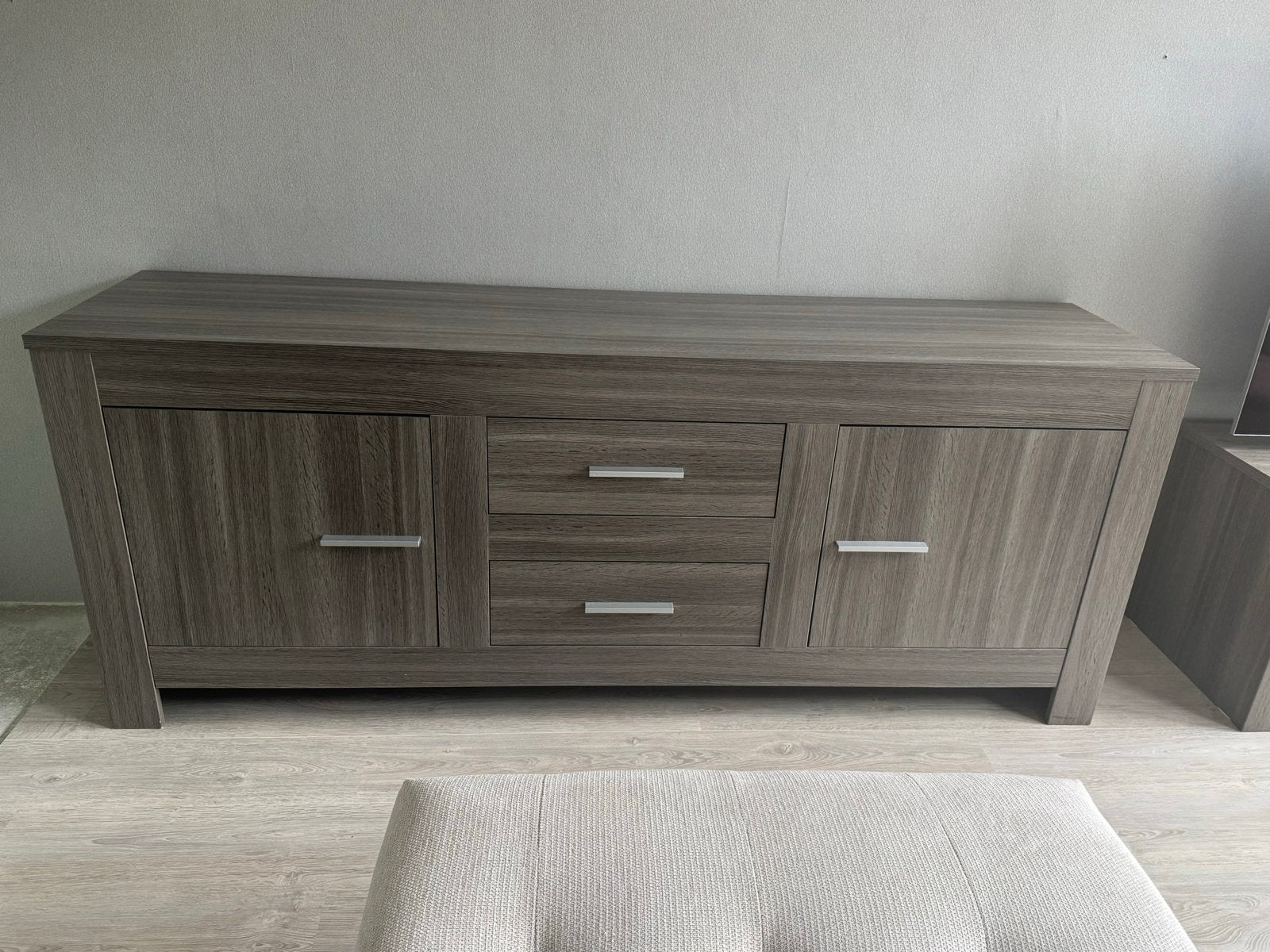 Stijlvol dressoir met lades en deuren - Zo goed als nieuw, Gebruikt, Met deur(en), Ophalen of Verzenden, 200 cm of meer