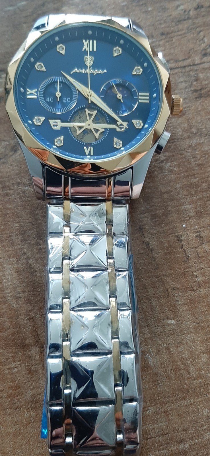 Horloge podagar nog New noiet gebruikte, Ophalen
