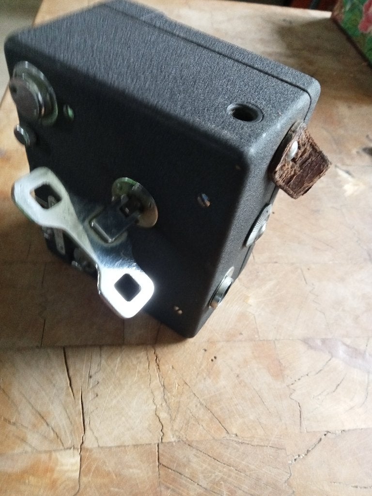 filmcamera met opwind mechaniek   1937 ?, Ophalen of Verzenden, Voor 1940, Filmcamera
