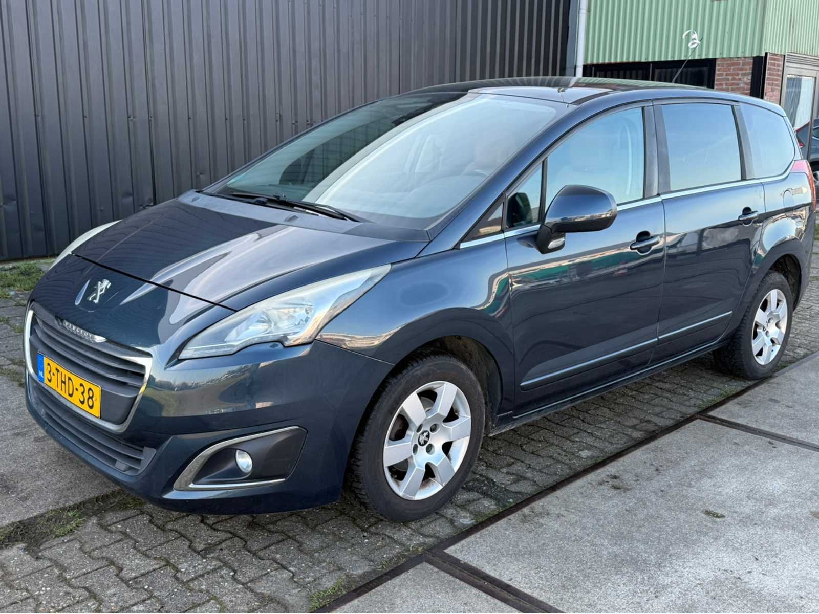 Peugeot - 5008 - 1.6 VTI - LPG - Personenauto - 2014, Voorwielaandrijving, Euro 5, 4 cilinders, Blauw