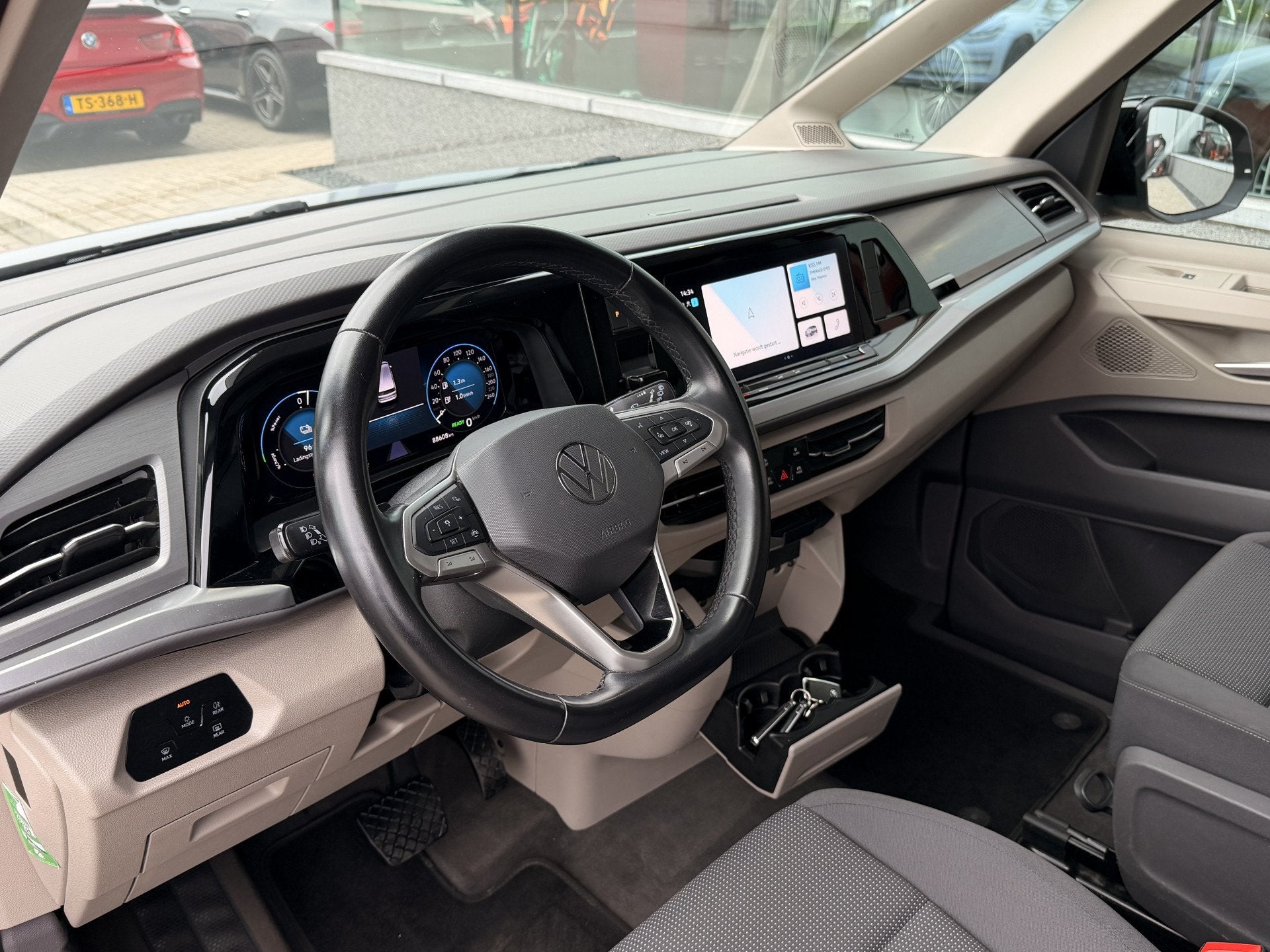 Volkswagen Multivan 1.4 eHybrid L2H1 7 Persoons | ACC | DAB, Dealer onderhouden, Stof, Gebruikt, Euro 6