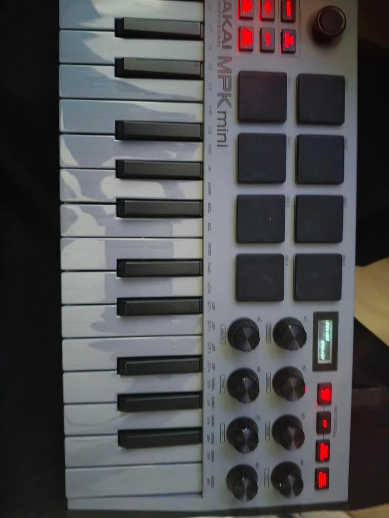 Akai Mpk mini, Muziek en Instrumenten, Midi-apparatuur, Ophalen of Verzenden