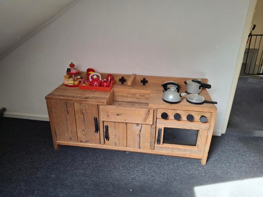 Steigerhouten kinderkeukentje, Ophalen, Zo goed als nieuw