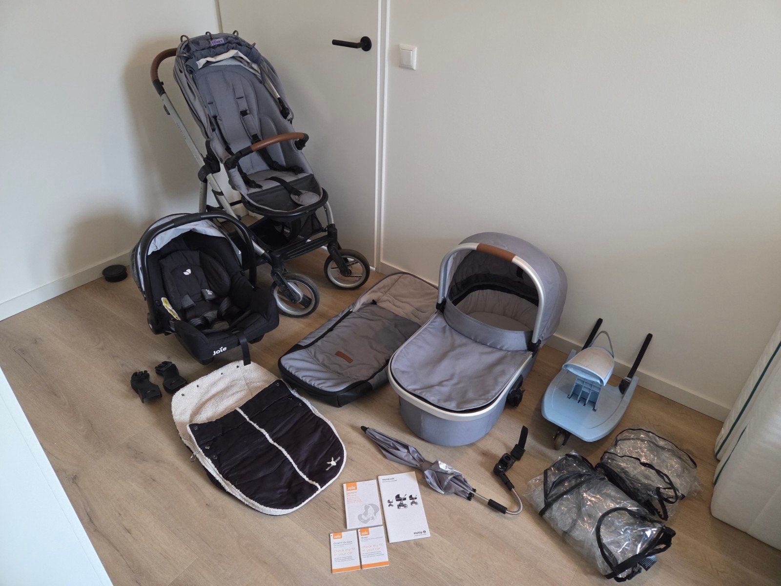 Complete Mutsy kinderwagen met vele extra's!, Kinderen en Baby's, Ophalen, Gebruikt, Mutsy