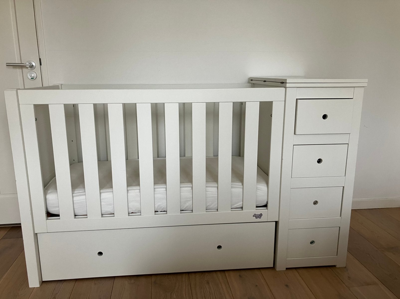 3 in 1 baby bed + mattress!, Kinderen en Baby's, Ophalen, 140 tot 160 cm, Zo goed als nieuw, Matras