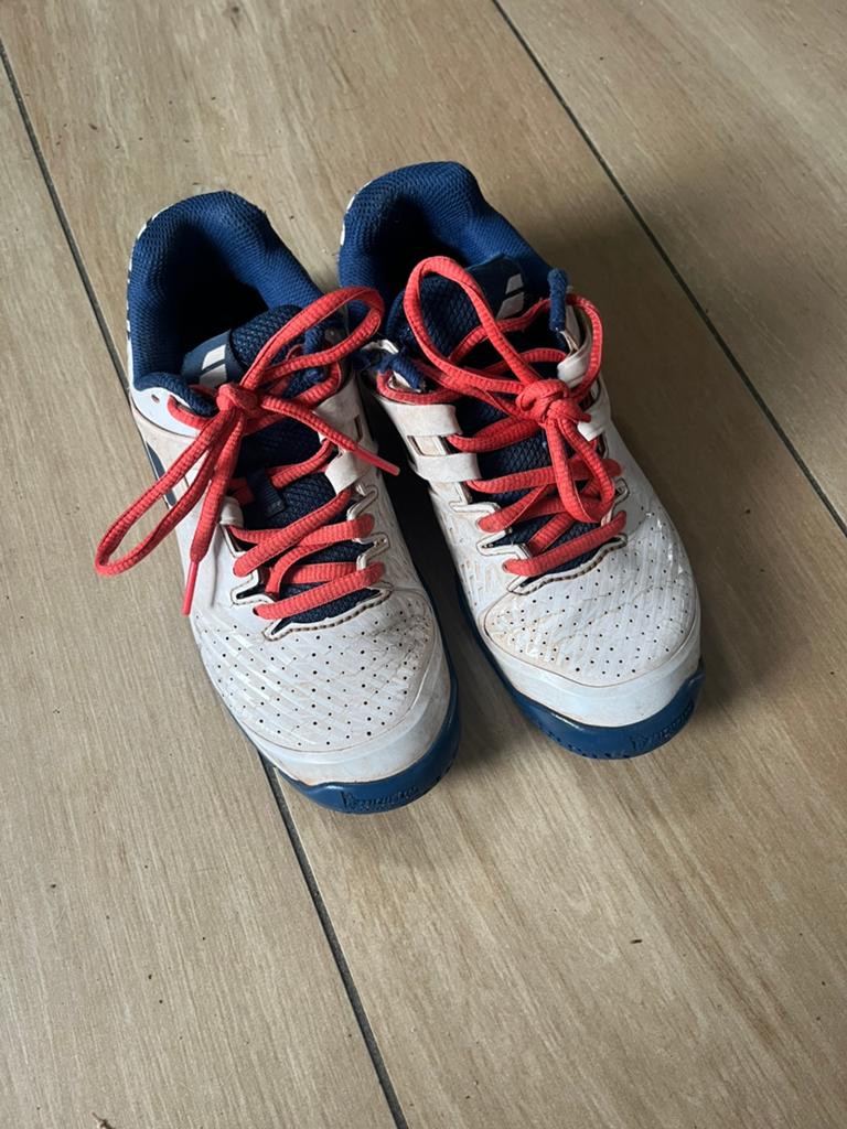 Tennisschoen babolat maat 34, Sport en Fitness, Tennis, Gebruikt, L00, Schoenen, Ophalen of Verzenden