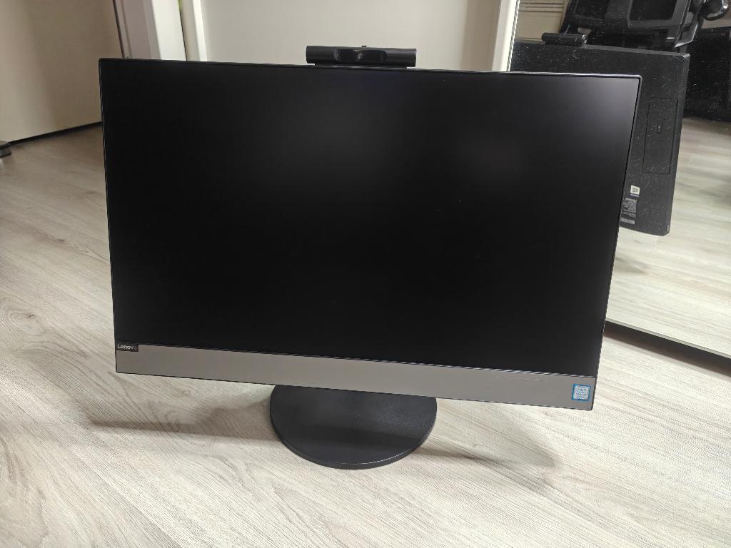 Lenovo 24" All-In-One computer, Computers en Software, Desktop Pc's, 256 GB, Met monitor, Refurbished, Ophalen of Verzenden