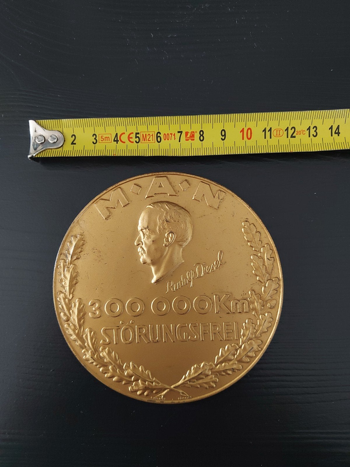 MAN Rudolf Diesel 300.000 KM Störungsfrei Vrachtauto embleem, Verzamelen, Ophalen of Verzenden, Zo goed als nieuw, Auto's