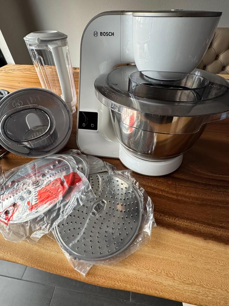 Bosch MUM5XW20 CreationLine Premium keukenmachine Champagne, 4 liter of meer, Ophalen of Verzenden, Zo goed als nieuw, 3 snelheden of meer
