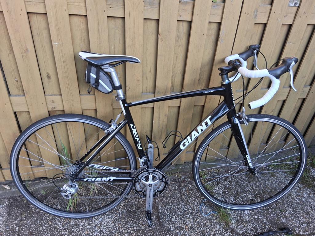 Giant racefiets - Goed onderhouden met nieuwe onderdelen, Fietsen en Brommers, Fietsen | Racefietsen, Ophalen, Gebruikt, Aluminium