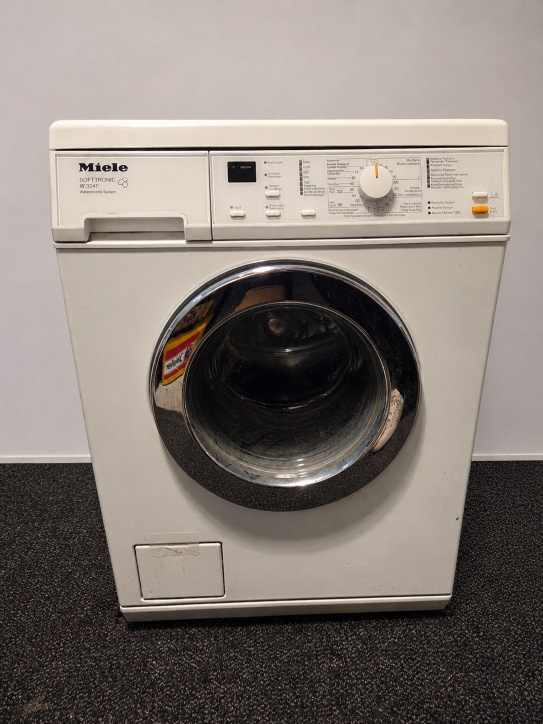 Miele wasmachine en droger – nette set, 6 tot 8 kg, Ophalen, 1200 tot 1600 toeren, 85 tot 90 cm