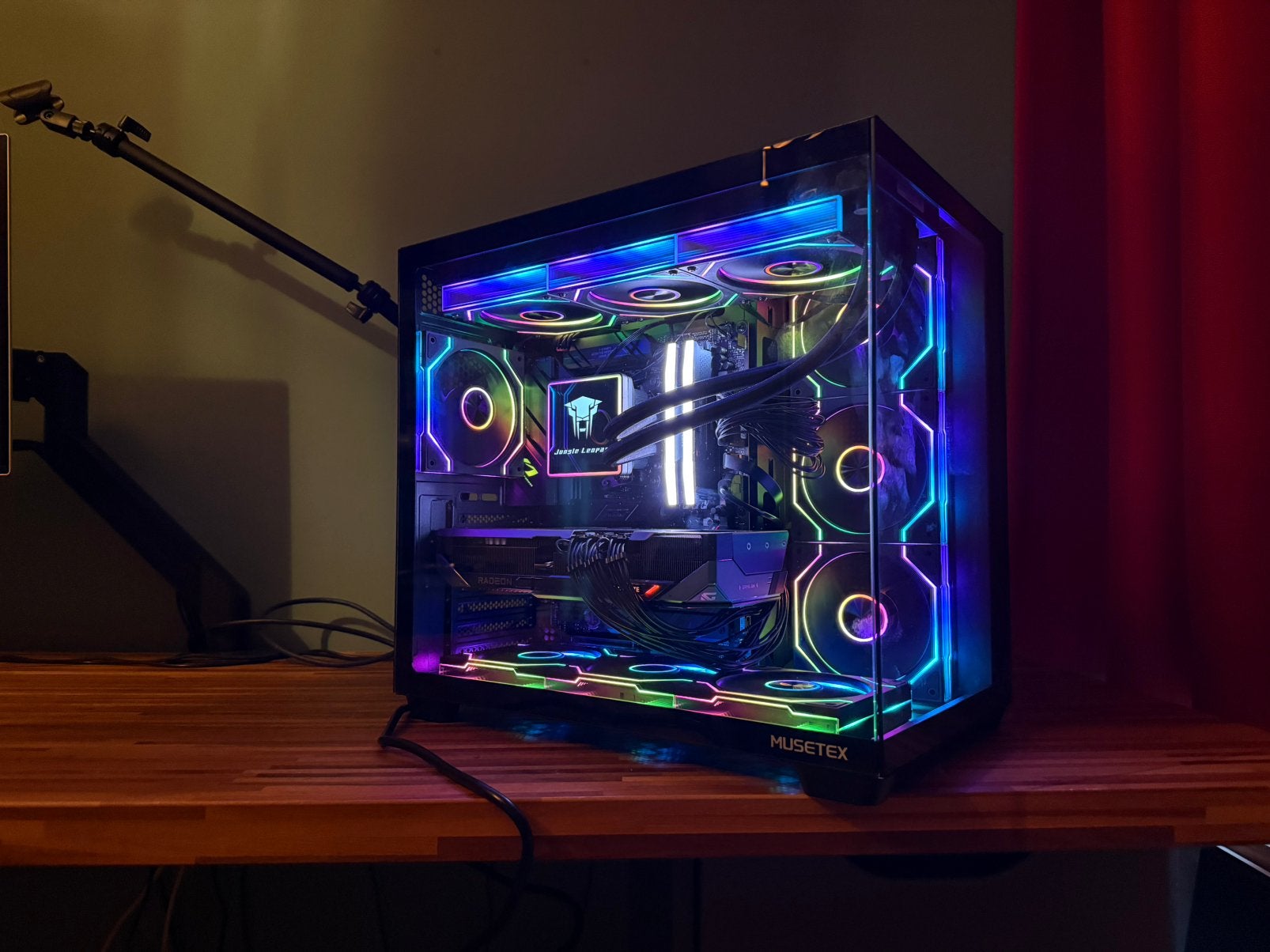 High-End Gaming PC: Ryzen 7 9800X3D - RX 9070 XT - 32GB DDR5, Ophalen, 32 GB, Virtual Reality, Zo goed als nieuw