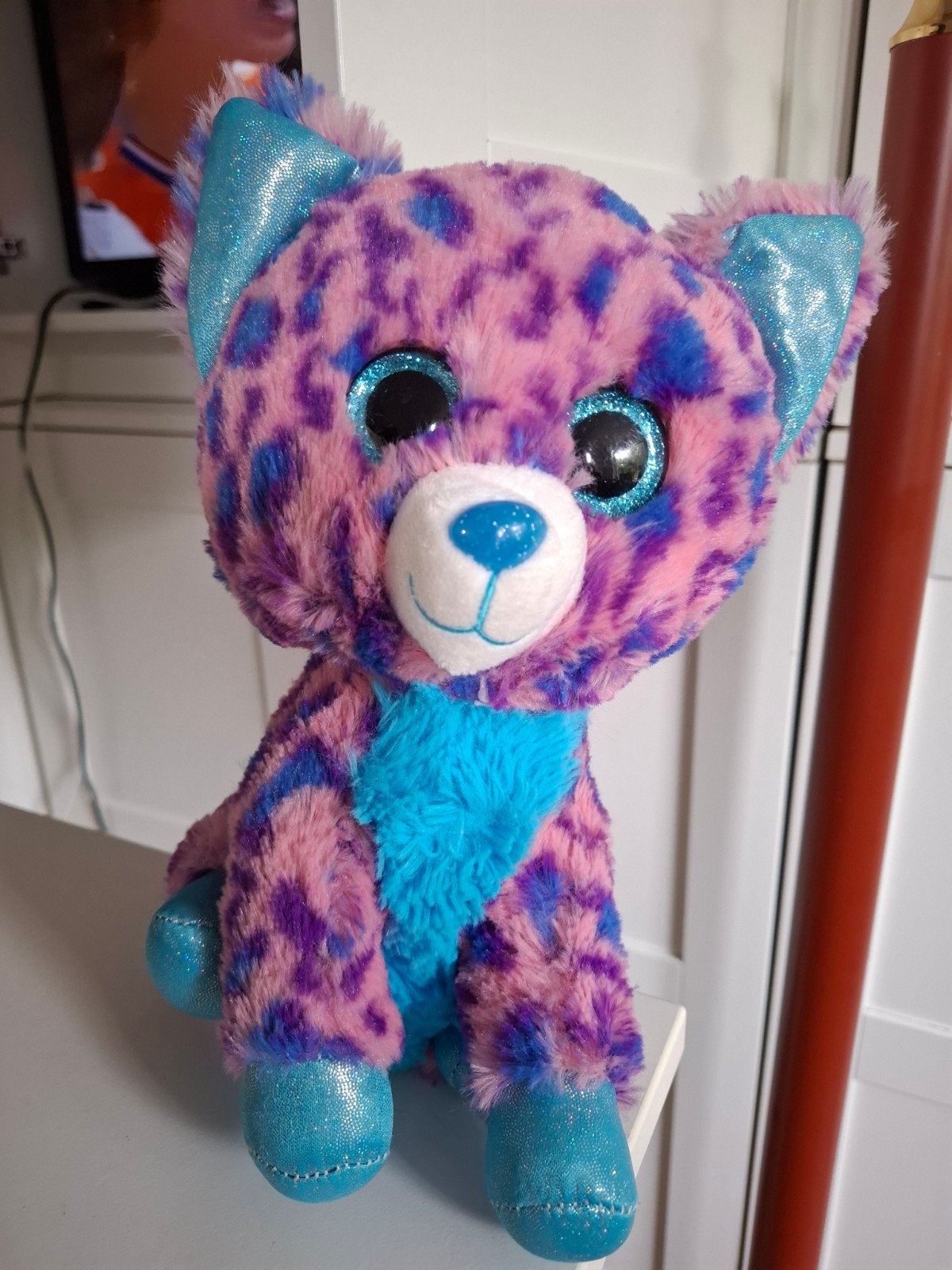 Leuke paarse en blauwe pluche kat knuffel, Ophalen of Verzenden, Zo goed als nieuw, Paars, Kat