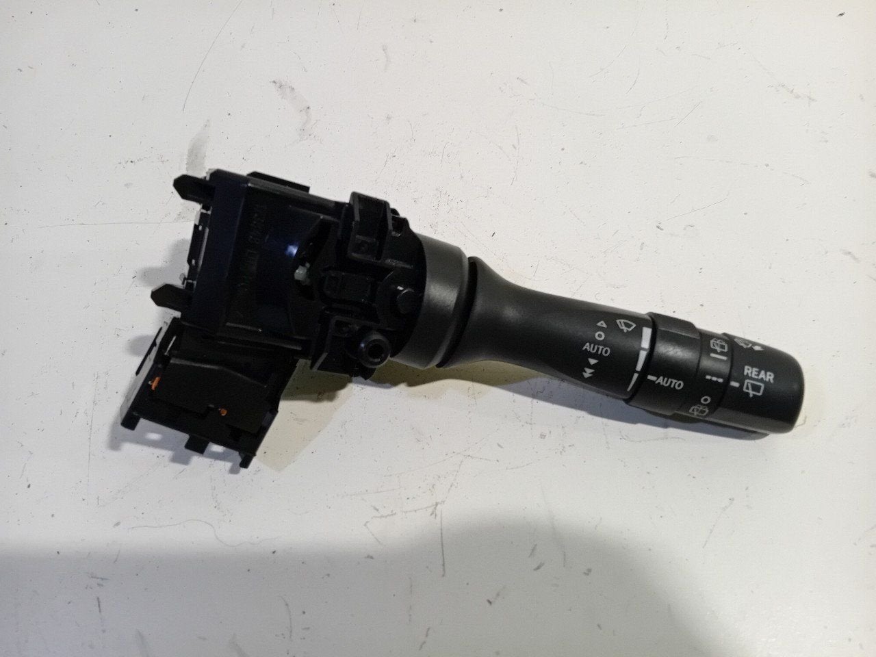 Ruitenwis schakelaar Toyota Prius, Onderdelen@venauto.nl, Van der Ven Autorecycling B.V., Gebruikt, Ettenseweg 76, 4706 PB Roosendaal, The Netherlands