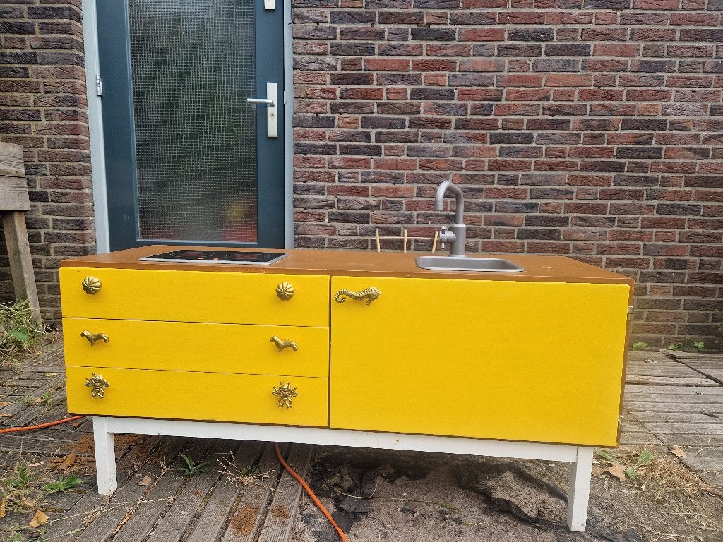 Kinderkeuken, Ophalen, Gebruikt