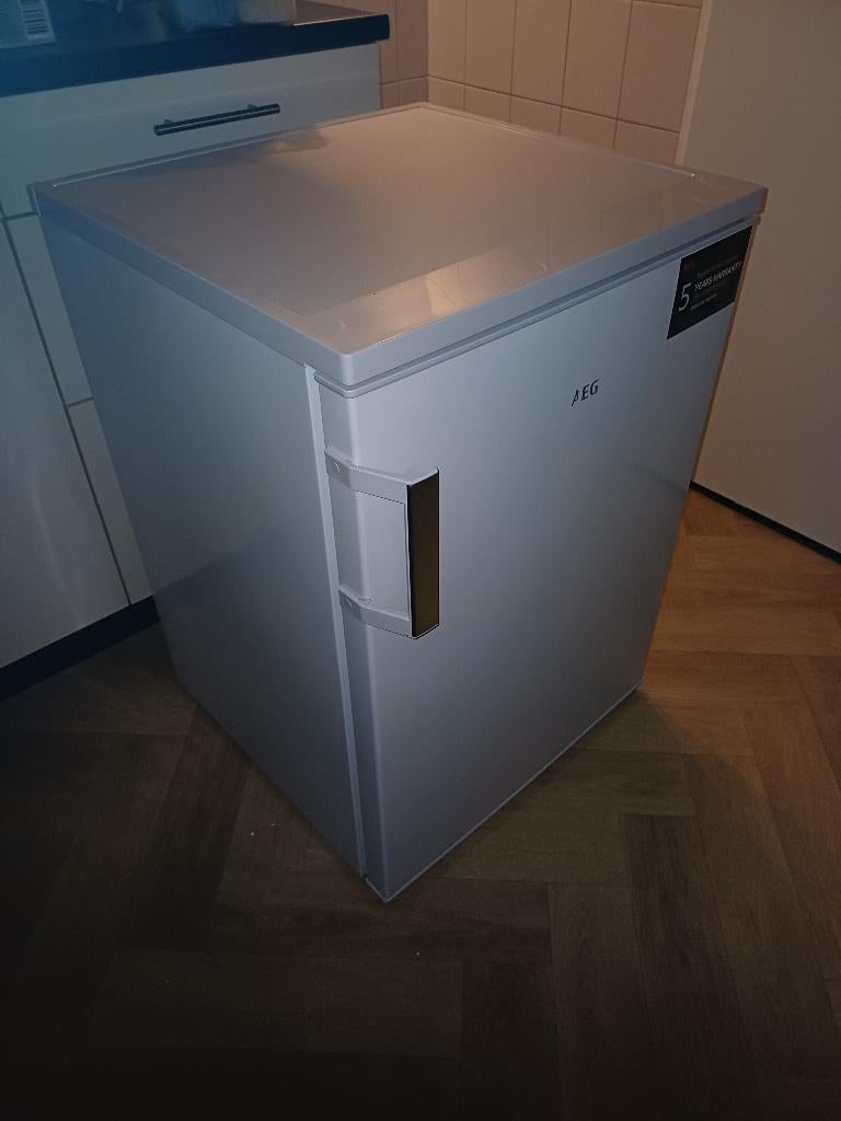 Koelkast aeg, Ophalen, Minder dan 85 cm, Minder dan 75 liter, Zonder vriesvak