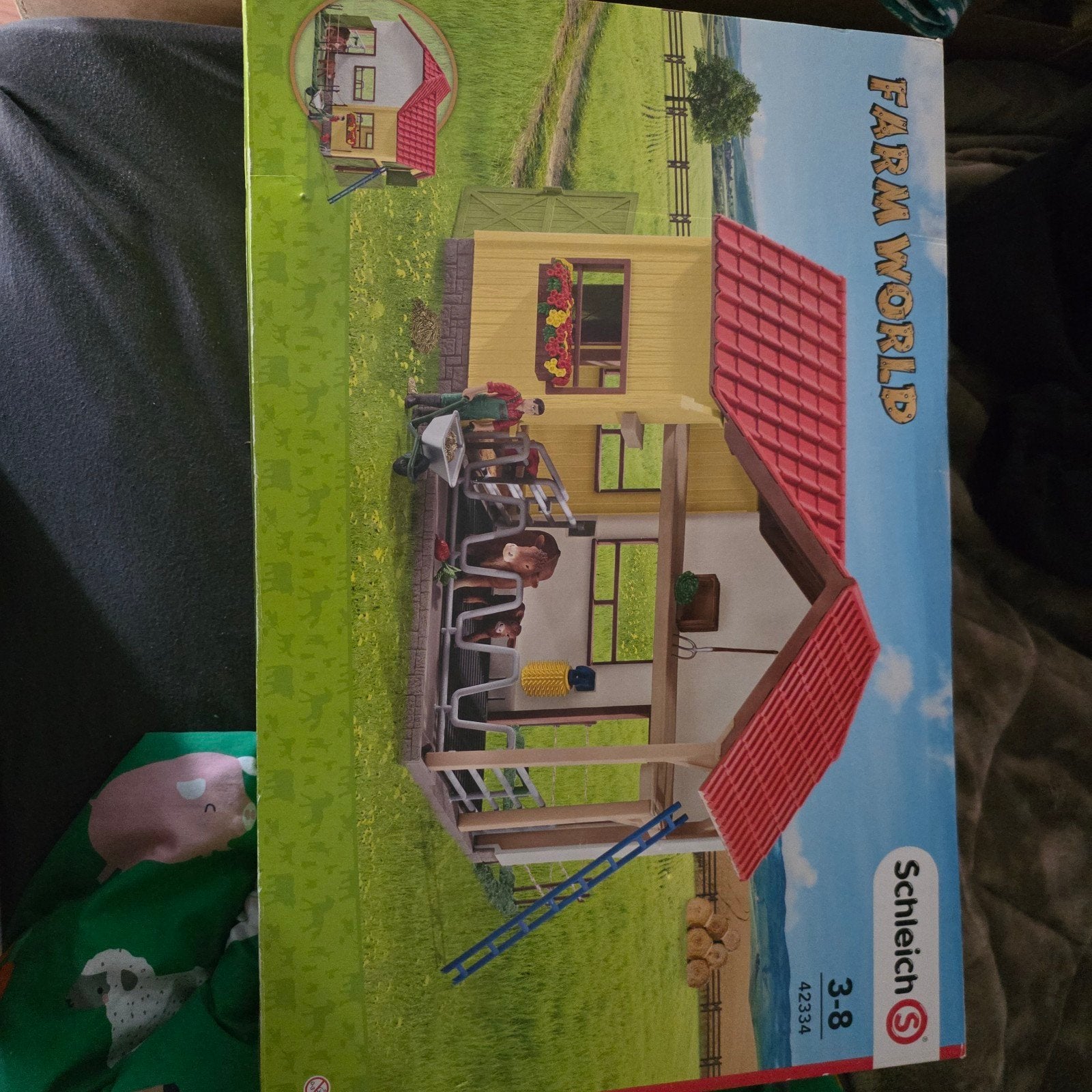 schleich boerderij/stal met doos, Ophalen of Verzenden, Zo goed als nieuw