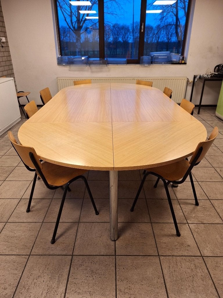 Vergadertafel met 8 stoelen, Ophalen, Gebruikt, Bruin, Vijf, Zes of meer stoelen