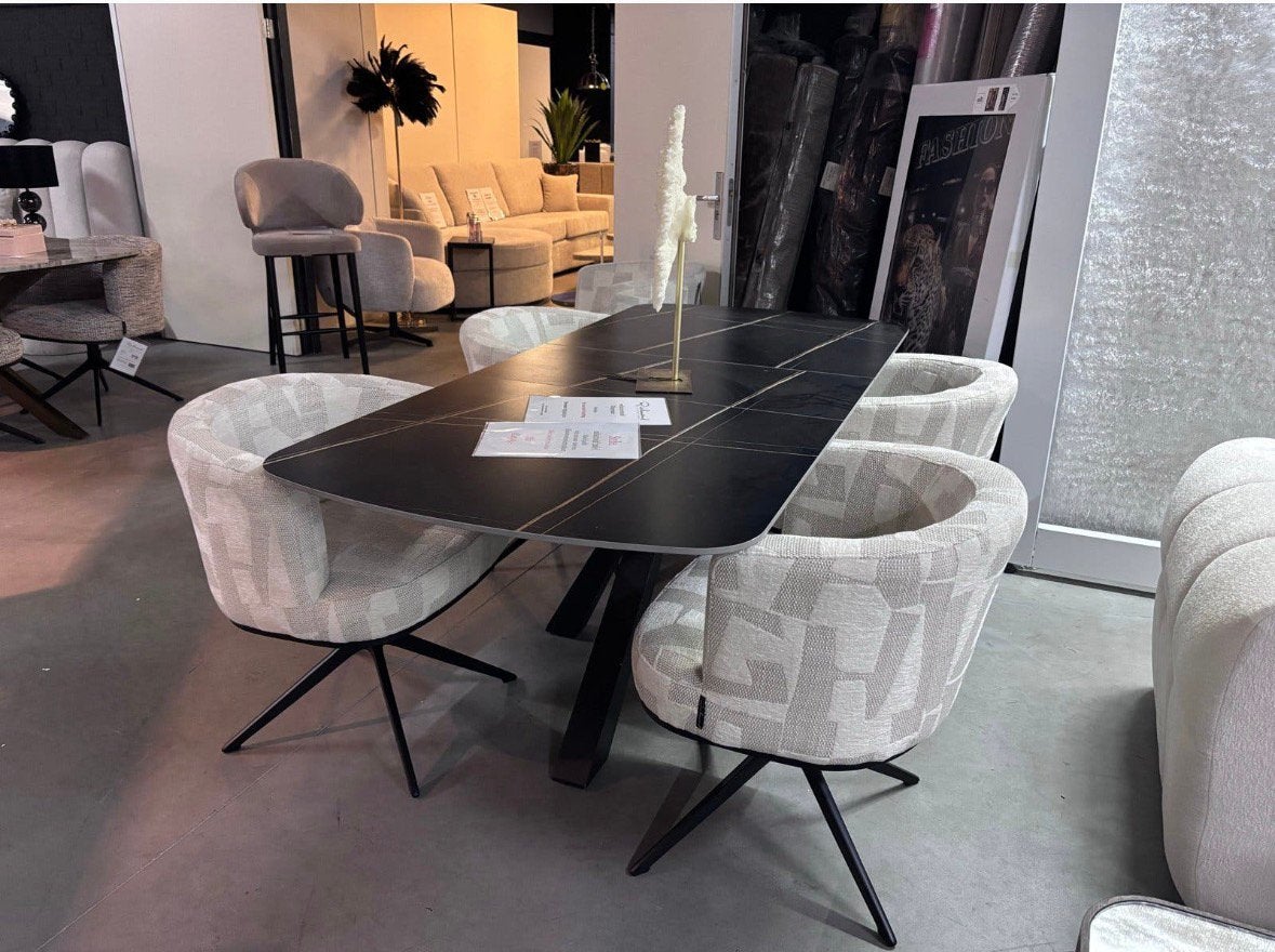Uitschuif tafel van Sinterstone, Huis en Inrichting, Ophalen of Verzenden, Zo goed als nieuw