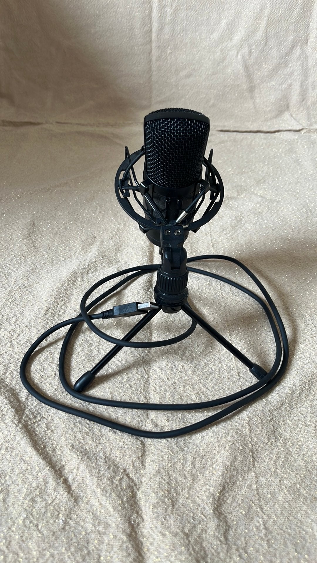Devine M-Mic USB Microfoon met shockmount en statief, Ophalen of Verzenden, Zo goed als nieuw, Studiomicrofoon