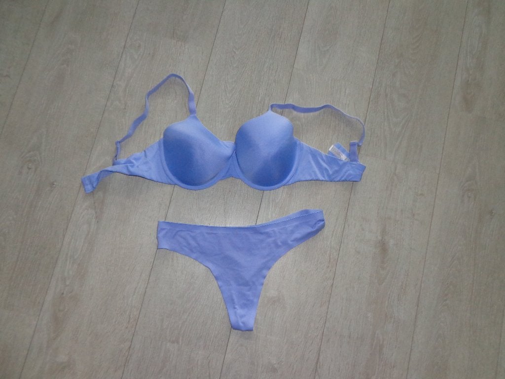 lingerie setjes en bh's, diverse merken en maten, Ophalen of Verzenden, Overige kleuren, Setje