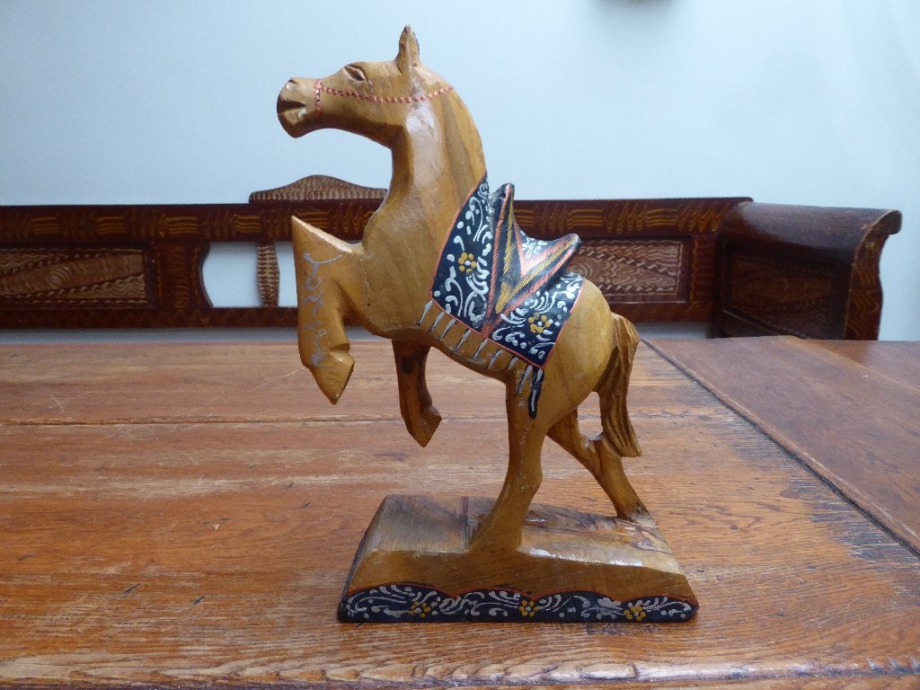 Vintage houten paard met decoratie, Ophalen of Verzenden