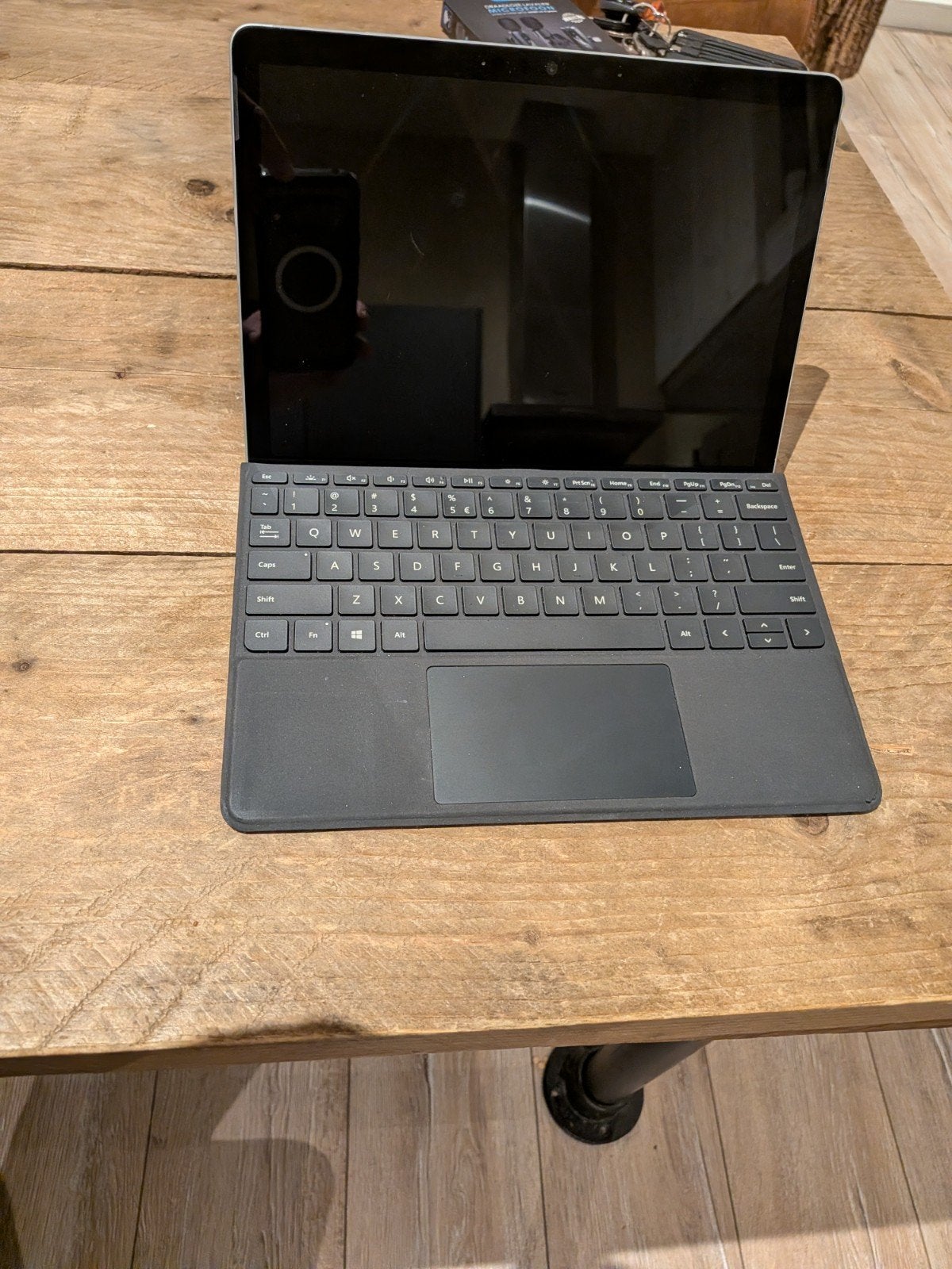 Surface Go 3 | 64GB | Intel | Met toetsenbord / typecover, Ophalen of Verzenden, Zo goed als nieuw, 10 inch, 64 GB