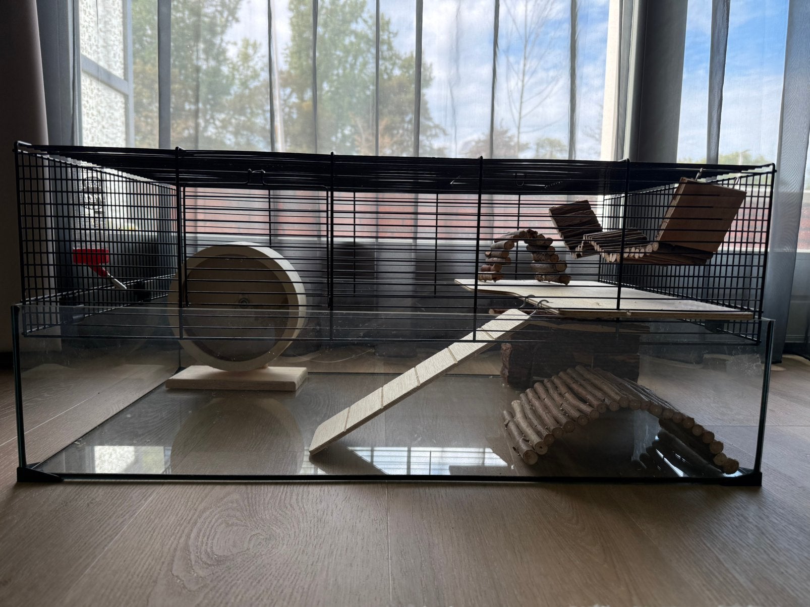 Grote hamsterkooi met veel bijbehorende accessoires., Kooi, Minder dan 75 cm, Zo goed als nieuw, Hamster