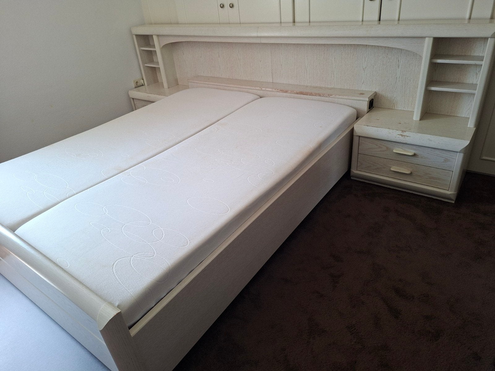 Gratis Tweepersoons bed met spiegel, Huis en Inrichting, Slaapkamer | Bedden, Ophalen, Tweepersoons, 200 cm, 160 cm