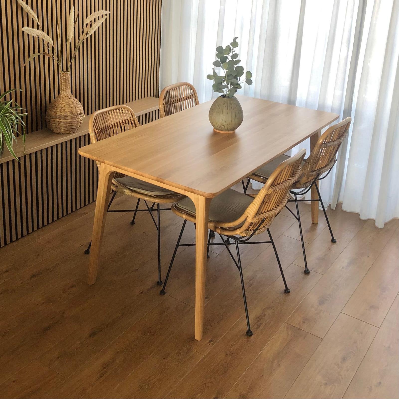 Eettafel Sav&Okse voor 4 personen, Huis en Inrichting, Ophalen, 50 tot 100 cm, Zo goed als nieuw, 150 tot 200 cm