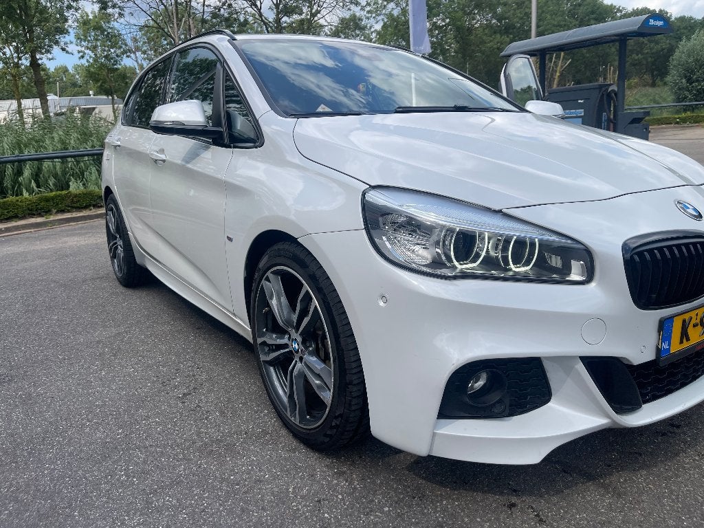 BMW 225i Active Tourer High Executive, Auto's, BMW, Particulier, 2-Serie Active Tourer, ABS, Achteruitrijcamera, Airbags, Airconditioning