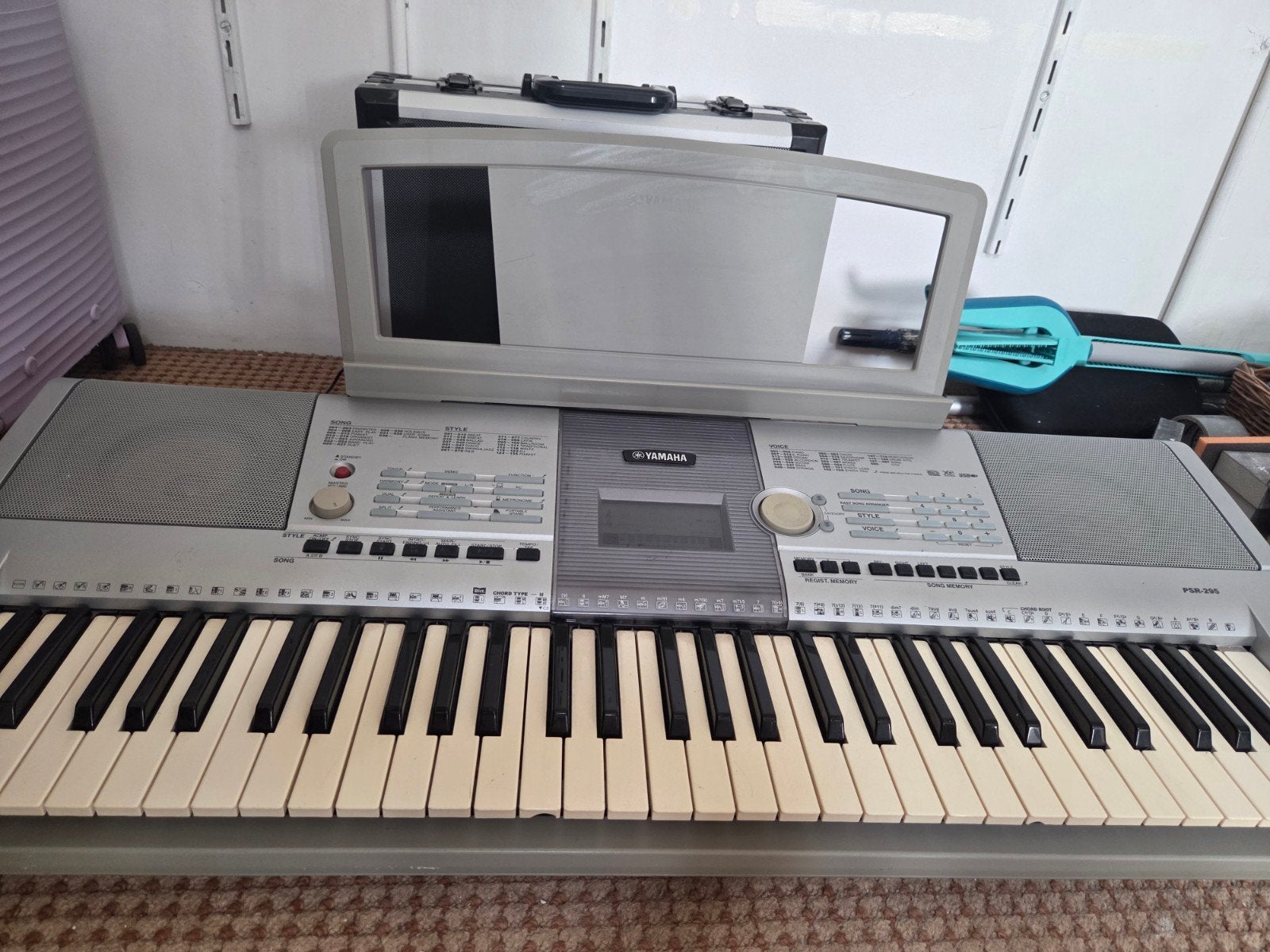 Yamaha PSR-295 Keyboard en standaard, Ophalen, 61 toetsen, Gebruikt, Midi-aansluiting
