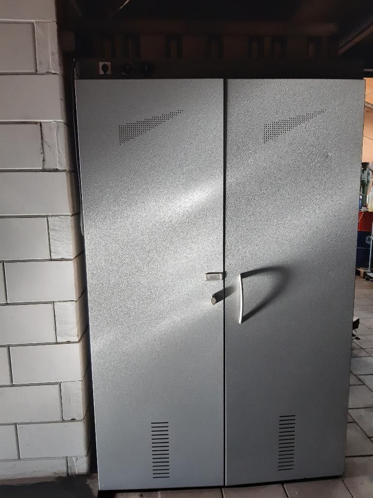 Droogkast, Ophalen