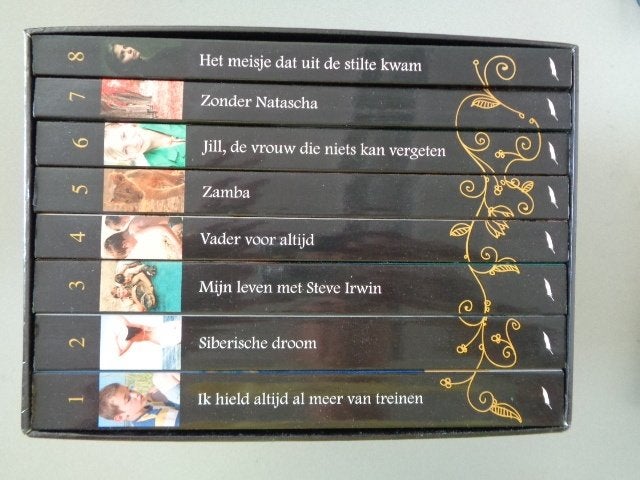 Box met 8 waargebeurde verhalen, Europa overig, Diverse auteurs, Ophalen of Verzenden, Zo goed als nieuw