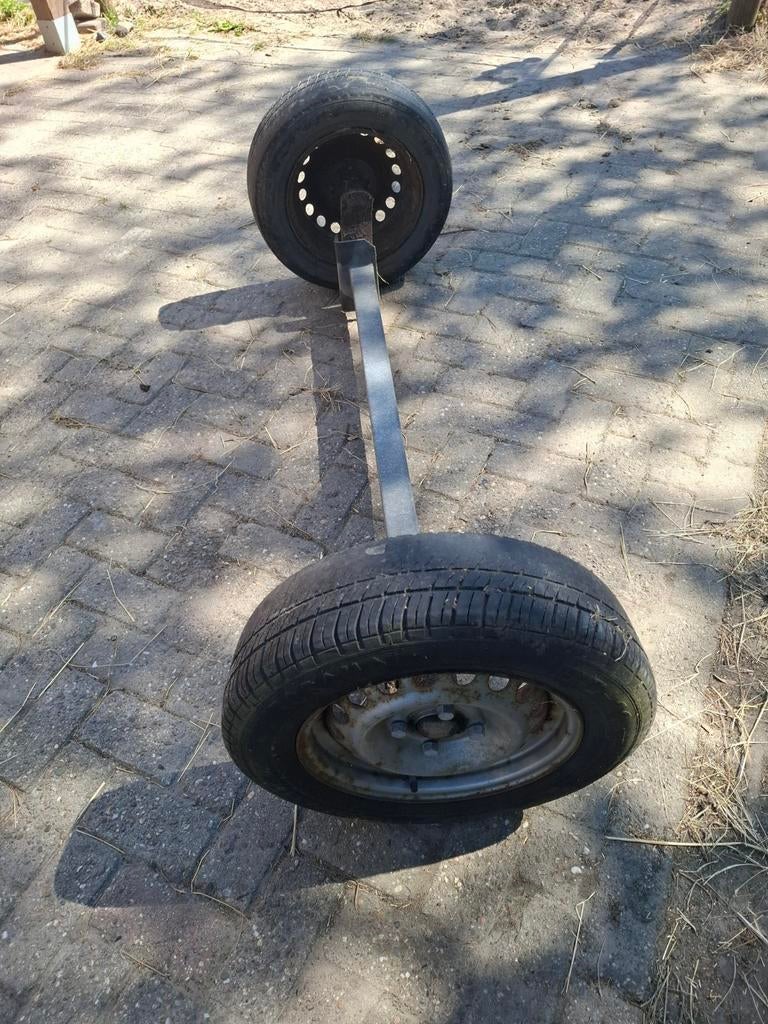 Aanhangwagen as met wielen Torsieas 750kg, Ophalen, Gebruikt