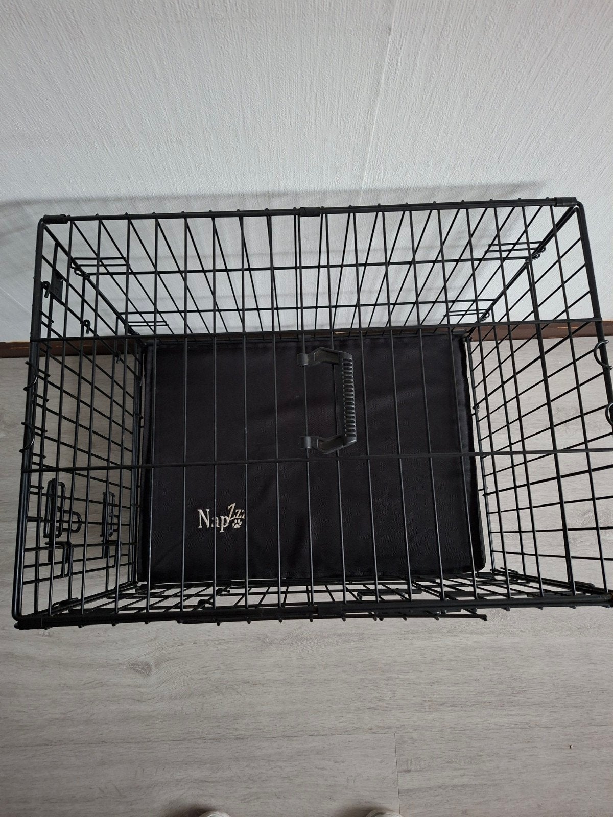 Hondenbench 61x43x52cm zgan met kussen, Dieren en Toebehoren, Ophalen of Verzenden, Zo goed als nieuw