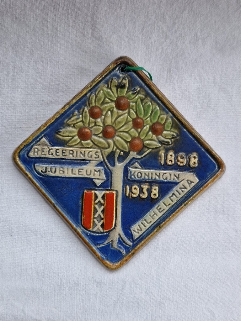 Cloisonnee tegel, regerings jubileum koningin Wilhelmina, Ophalen of Verzenden