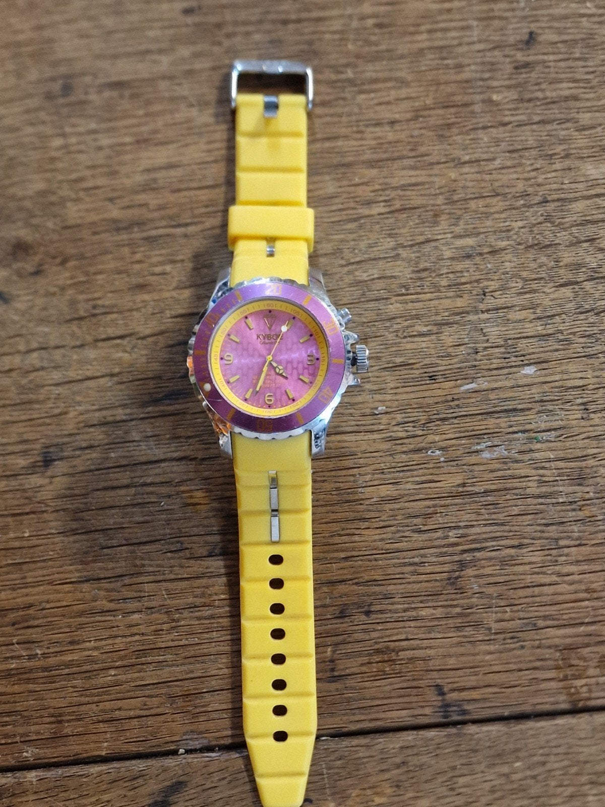 Kyboe Giant 48 Horloge - Geel/Paars - Zo goed als nieuw, Staal, Polshorloge, Kunststof, Zo goed als nieuw