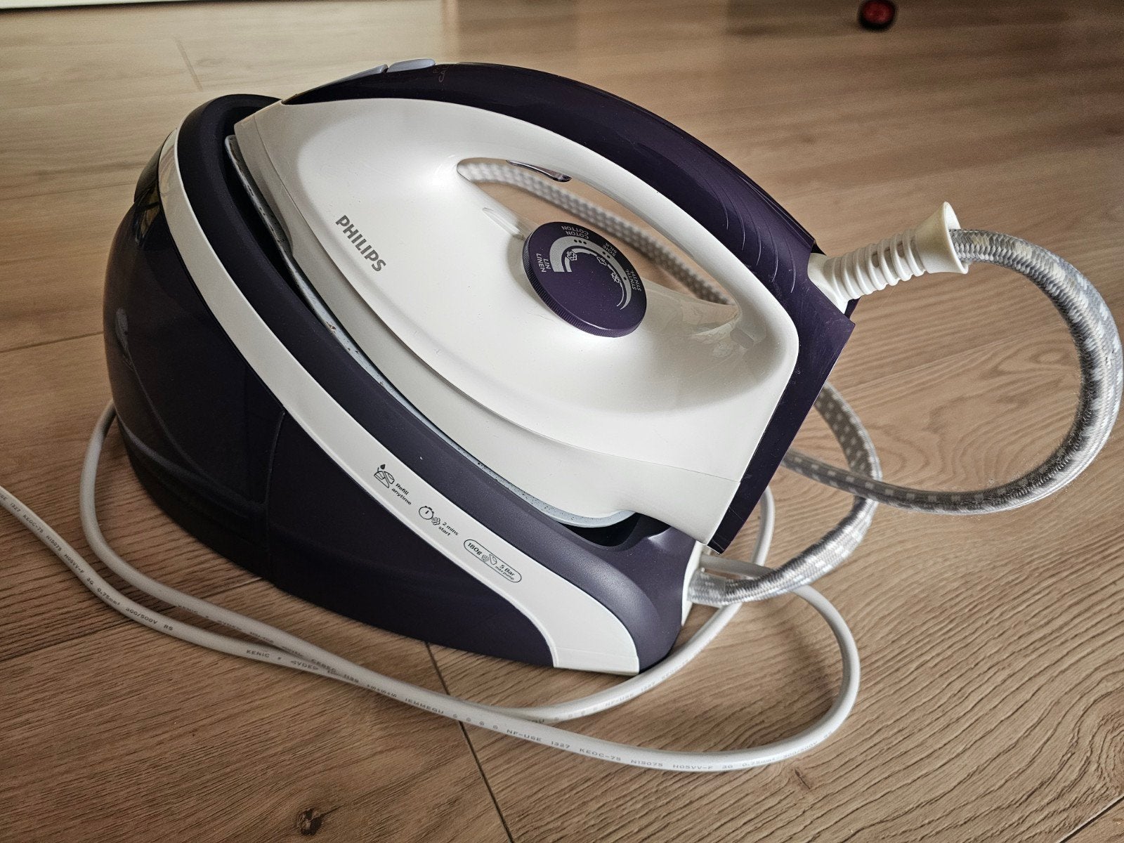 Philips HI5919/30 Stoomgenerator Strijkijzer Paars, Witgoed en Apparatuur, Strijkijzers en Strijkplanken, Ophalen of Verzenden