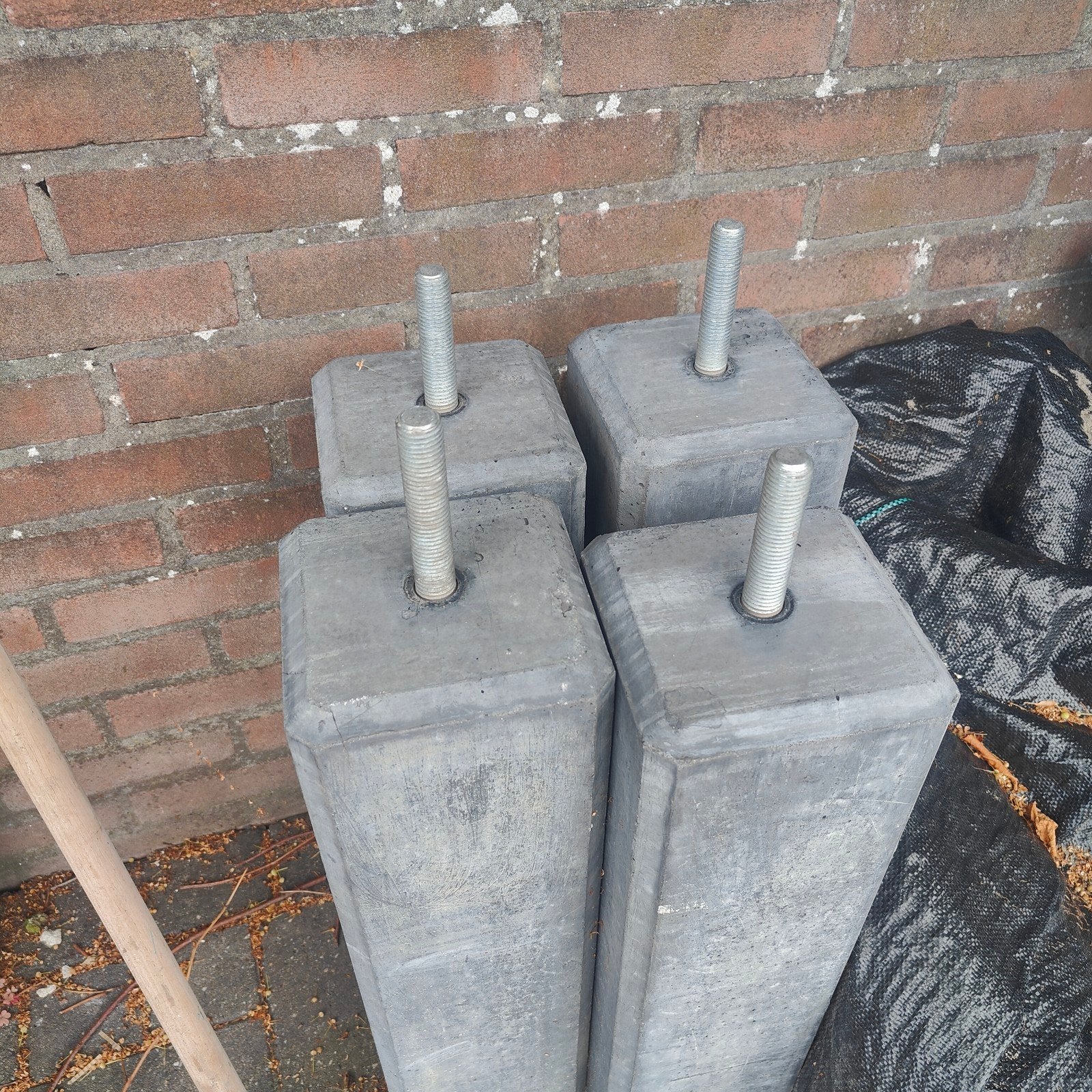 4 beton poer m20 schroefdraad - 15*15*60, Ophalen of Verzenden