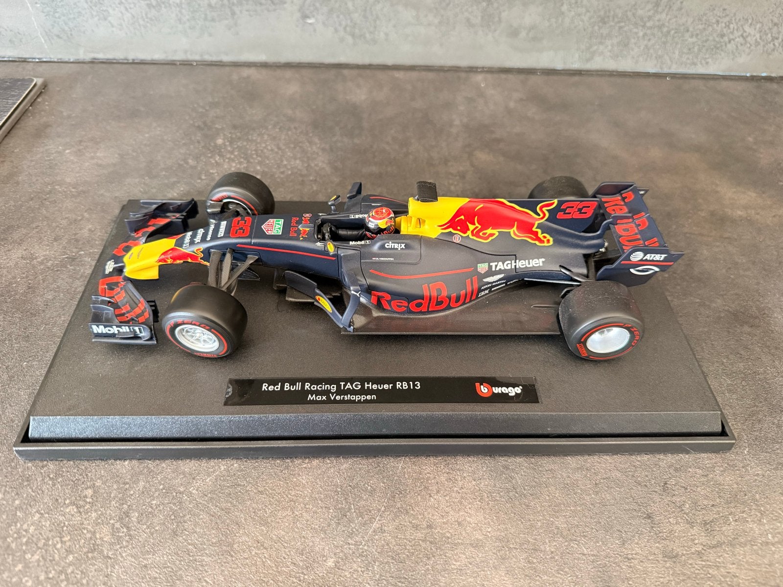 Red Bull Racing TAG Heuer RB13 Max Verstappen schaalmodel, Ophalen of Verzenden, Zo goed als nieuw, Auto, Overige merken