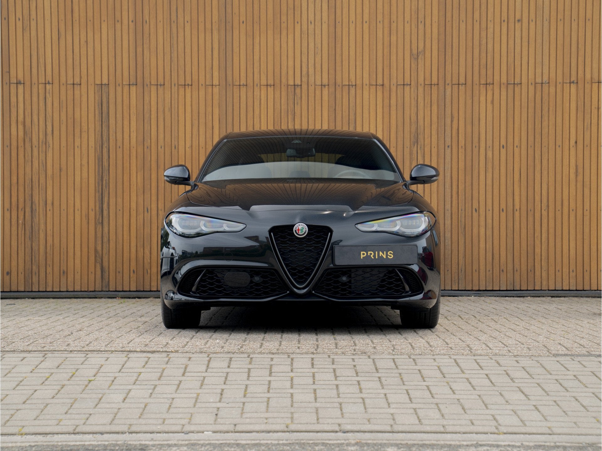 Alfa Romeo Giulia 2.0 T GME AWD Competizione | Harman/Kardon, Auto's, Alfa Romeo, 745 kg, Zwart, Leder, Bedrijf