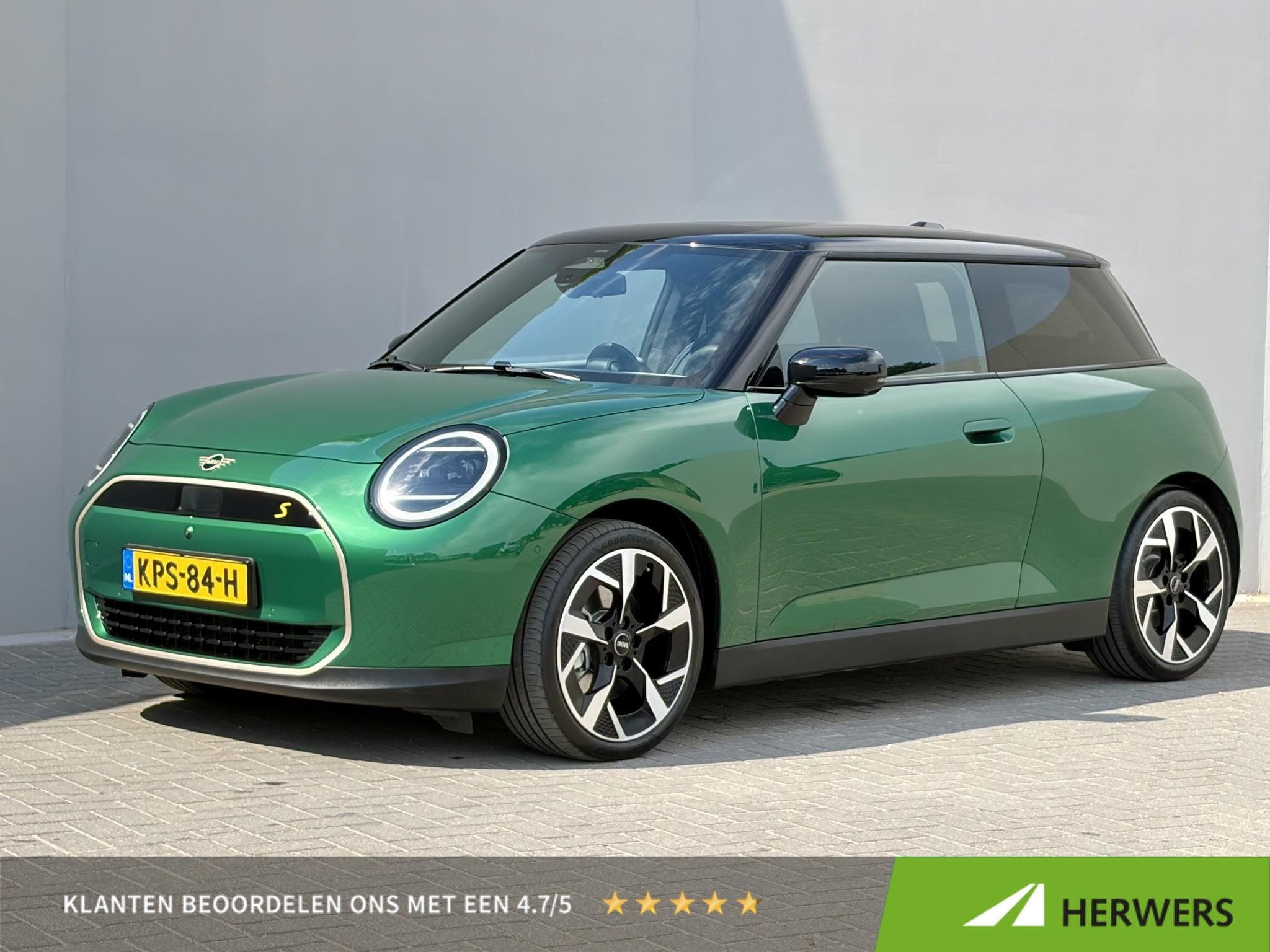 MINI 3-Deurs Cooper SE Favoured M 54.2 kWh / SOH 98% / 3 Fas, Auto's, Gebruikt, Stoelverwarming, 4 stoelen, Mini Electric