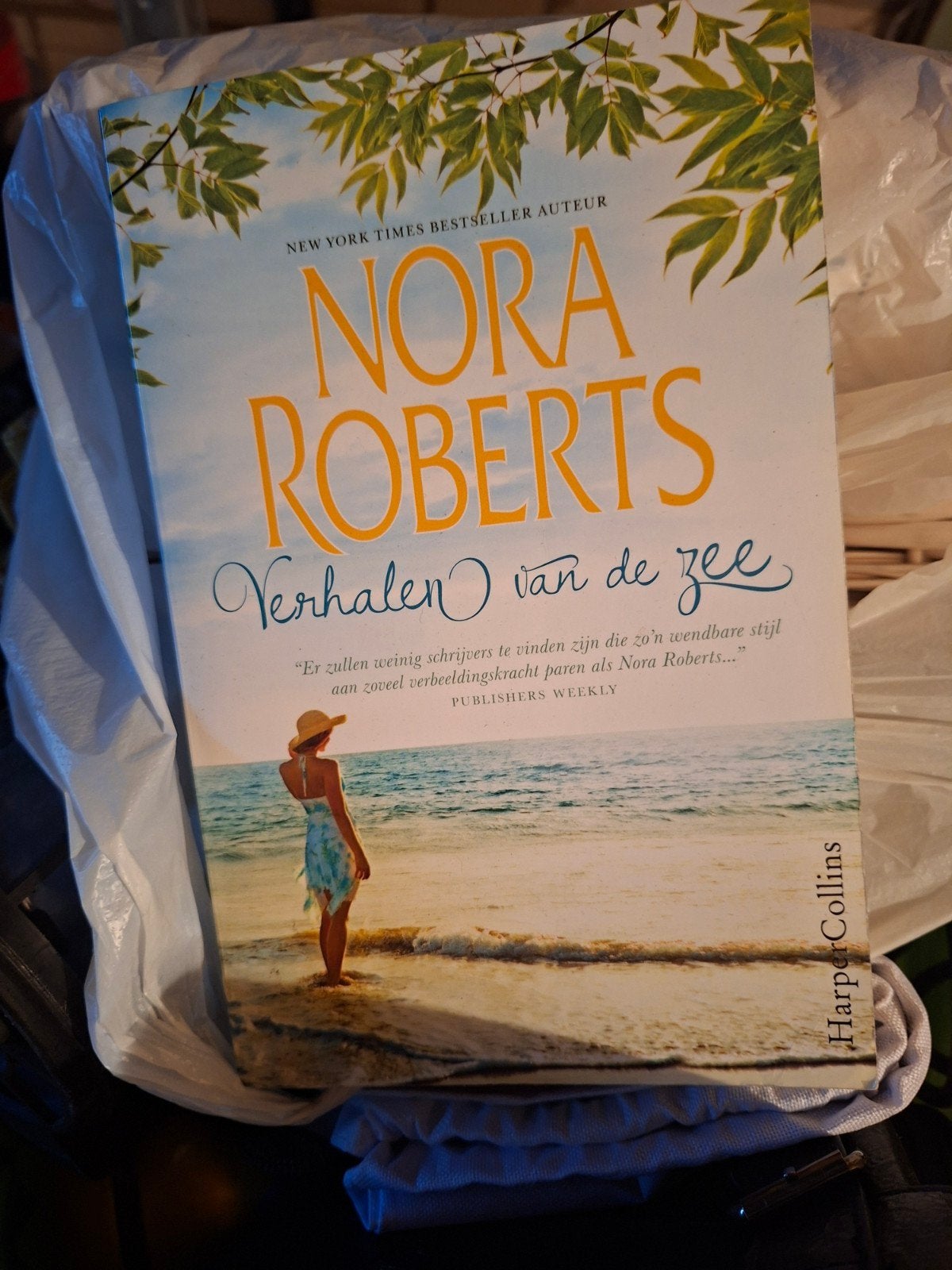 Nora Roberts - Verhalen van de zee (special), Ophalen of Verzenden, Zo goed als nieuw, Nora Roberts