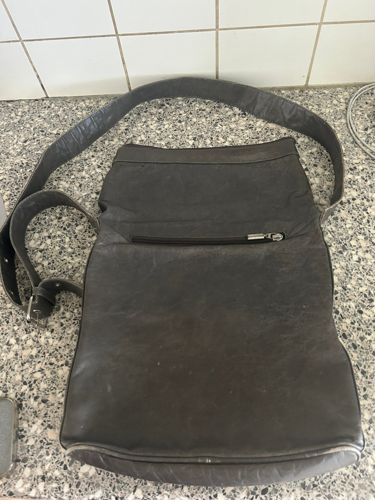 Sticksandstones schoudertas echt leder, Sieraden, Tassen en Uiterlijk, Ophalen of Verzenden, Zo goed als nieuw