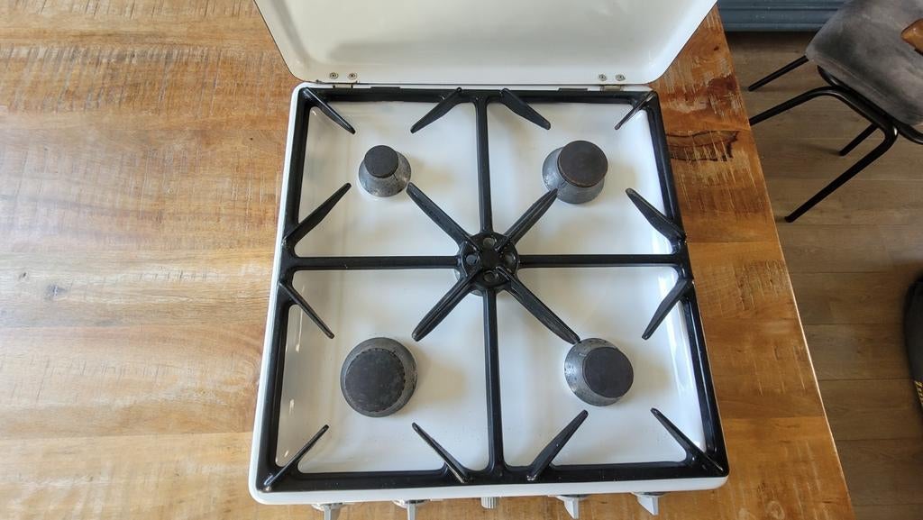 Wit 4-pits gaskookstel merk etna, Ophalen, Minder dan 85 cm, 3 kookzones of minder, Gas