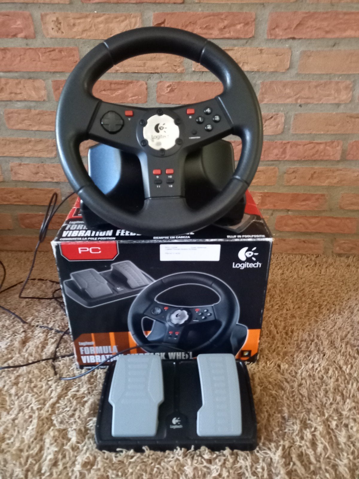 Logitech Formule Vibratie Stuurwiel voor PC, Ophalen of Verzenden, Zo goed als nieuw, Racen en Vliegen