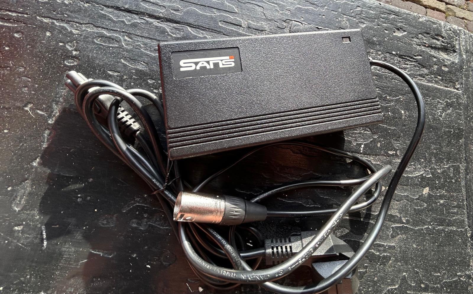 Knaap oplader 42V 3A, Fietsen en Brommers, Ophalen of Verzenden, Nieuw