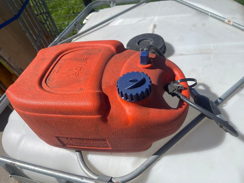 12 liter brandstoftank voor buitenboordmotor, Watersport en Boten, Ophalen of Verzenden, Gebruikt, Motor en Techniek