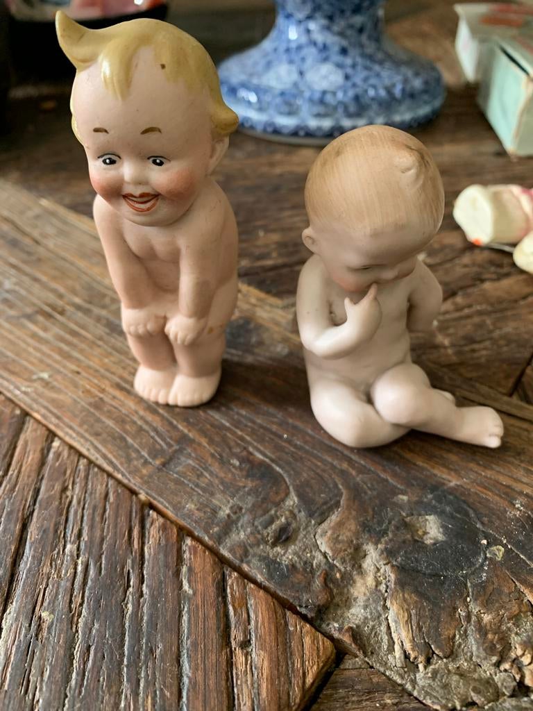 Antieke Kewpie Bisque Baby's - Charmante Porseleinen Poppen, Antiek en Kunst, Antiek | Speelgoed, Ophalen of Verzenden